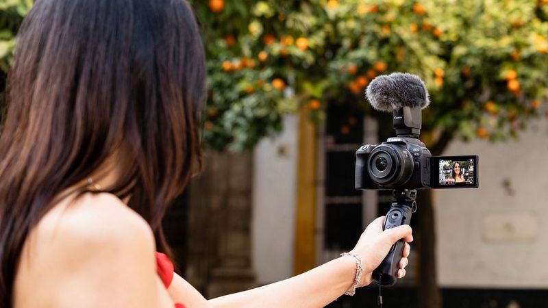 Top 10 Cameras to have to make vlogs - January 27, 2024 The IndianTourist